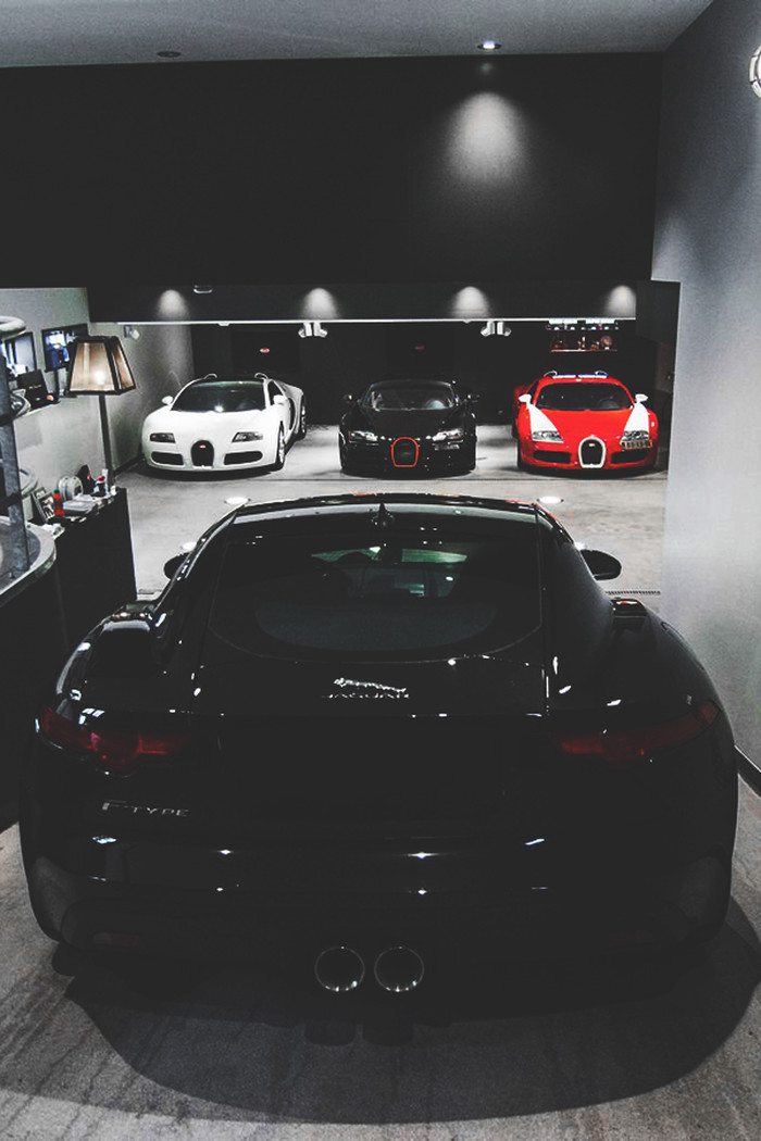 Jaguar vs. Bugatti.