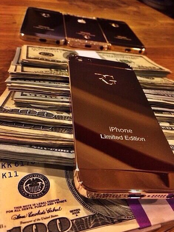 Gold iPhone 5s.
