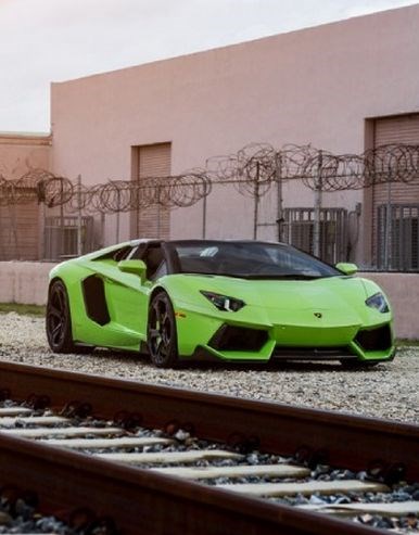 Lamborghini Aventador LP720-4 Roadster.