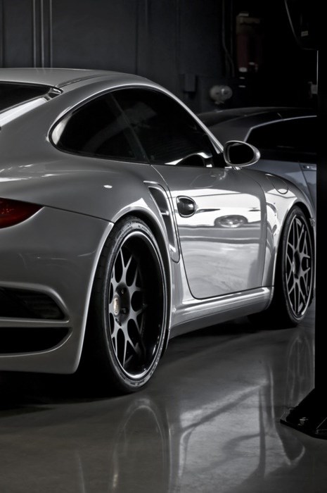 Amazing white Porsche.