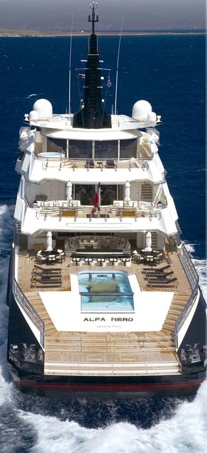 Alfa Nero Yacht.