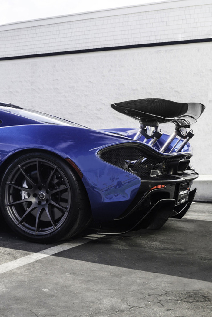 McLaren P1.