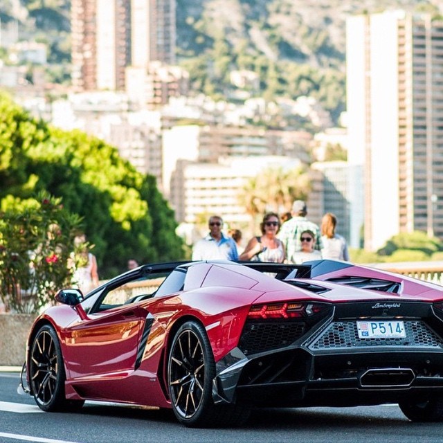 Lamborghini Aventador Roadster.