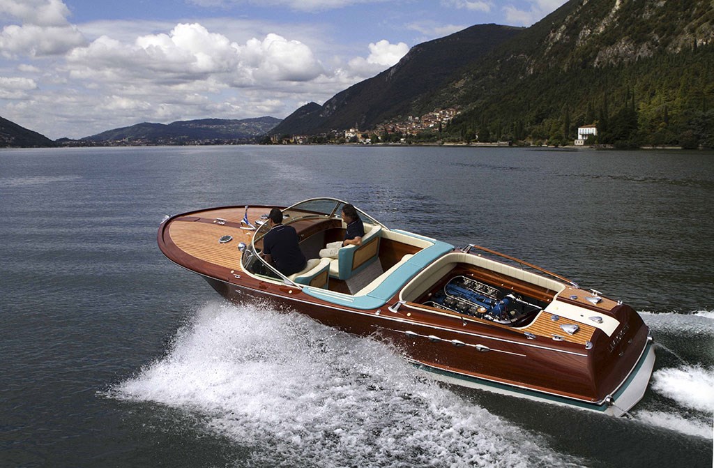 The beautiful Riva Aquarama Lamborghini.