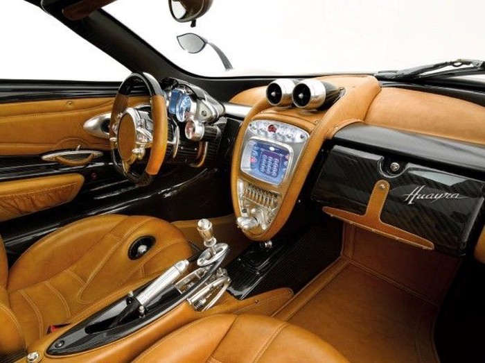 Pagani Huayra interior.