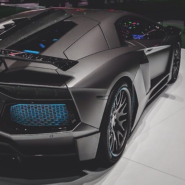 Dark Knight Aventador.