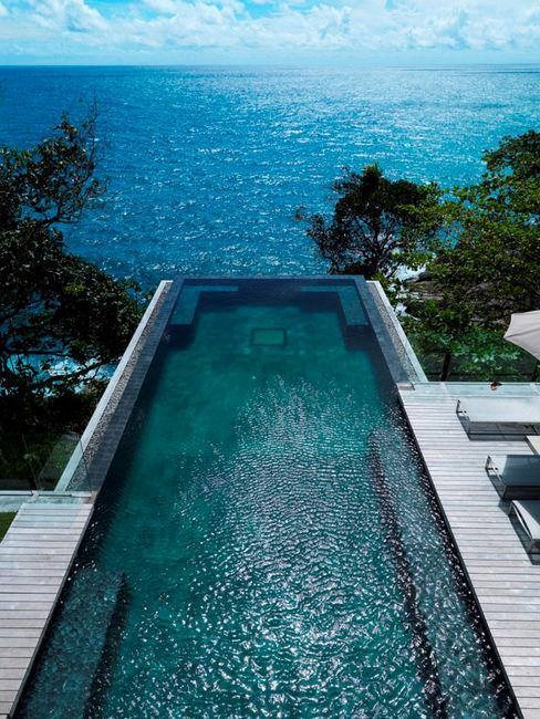Amazing pool.