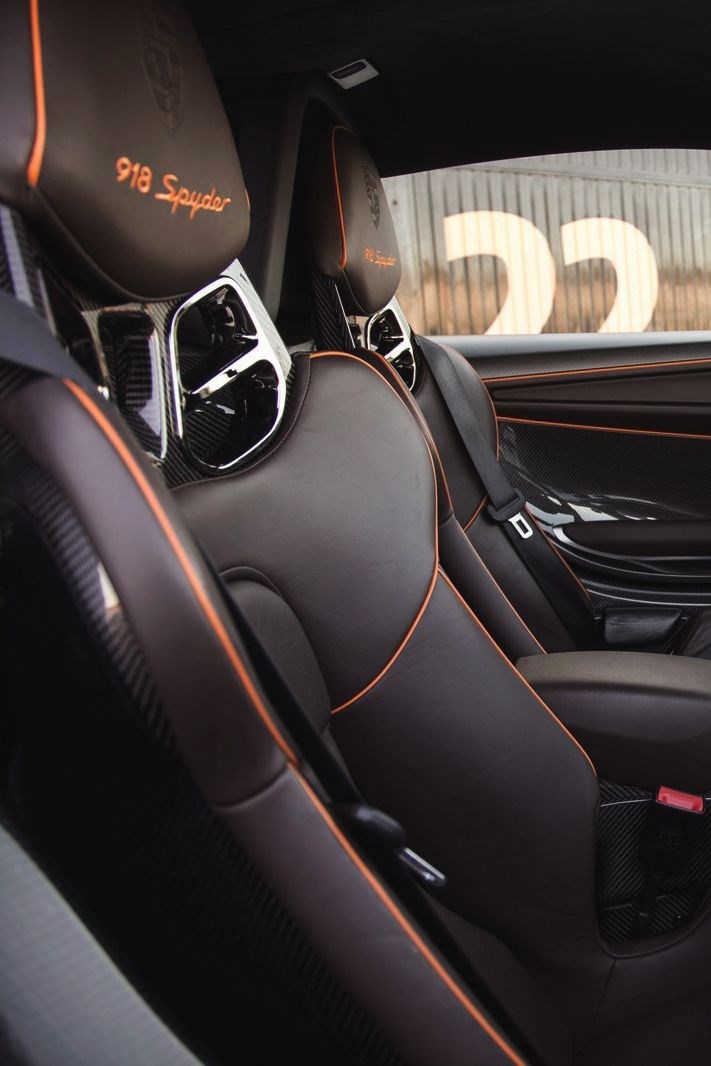 Awesome seats in 918 Spyder.