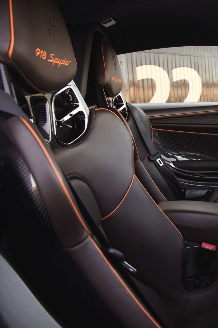 Awesome seats in 918 Spyder.