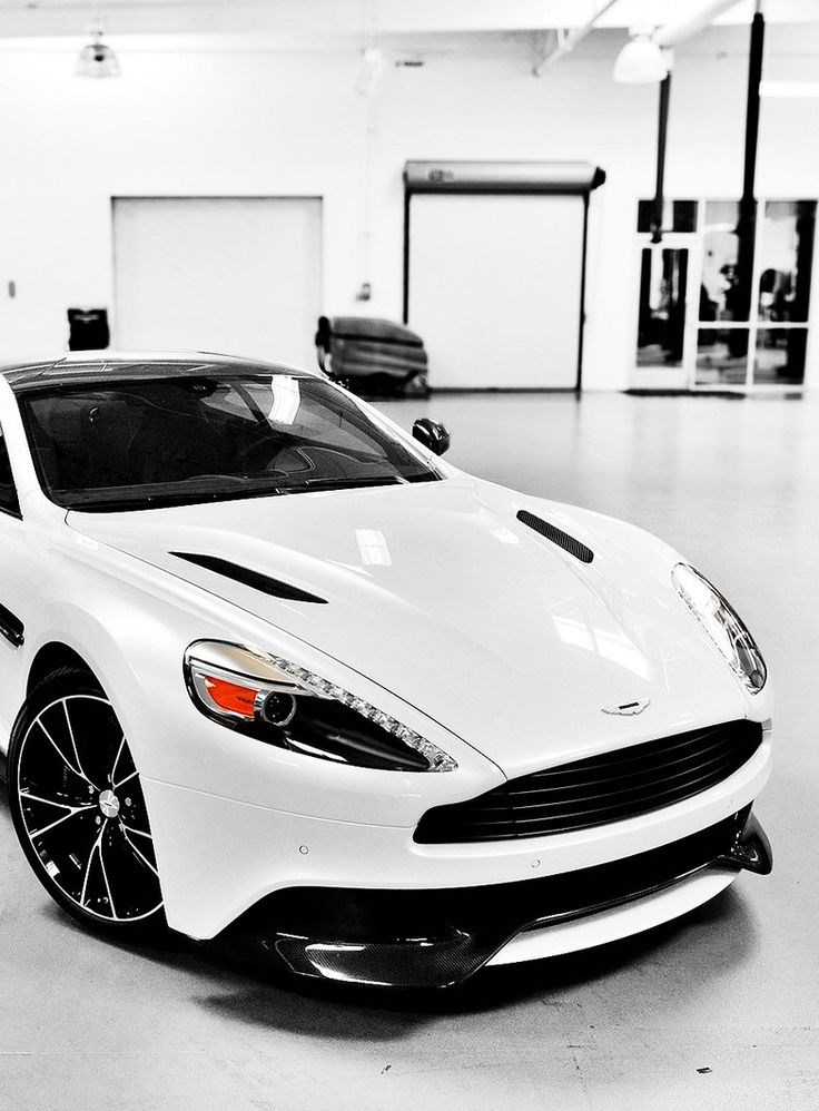 Aston Martin Vanquish.