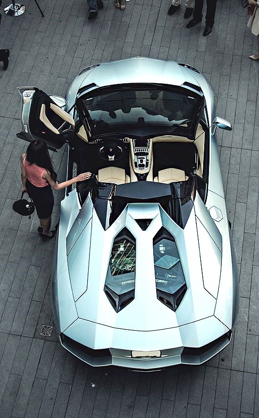 Awesome Aventador Roadster.