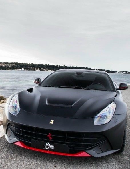 Ferrari F12.