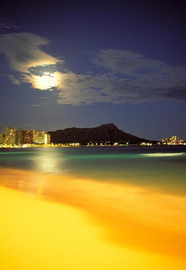 Hawaii, Oahu, Diamond Head and Waikiki beach