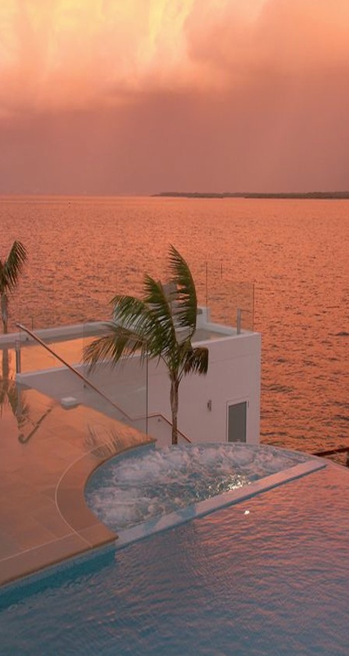 Amazing pool with a view.
