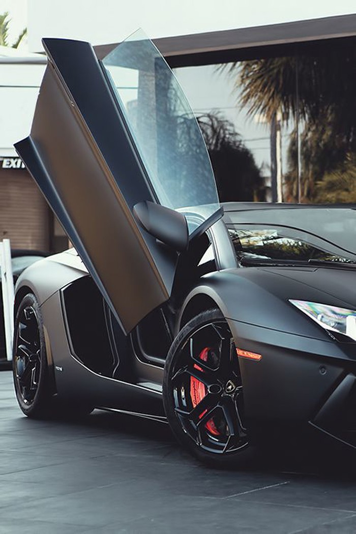 Amazing matte Lamborghini.