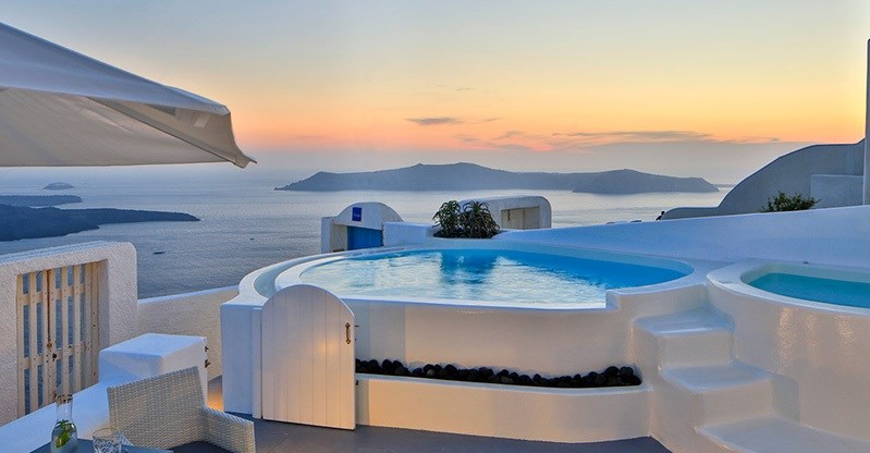 Perfect way to watch sunset in Santorini.
