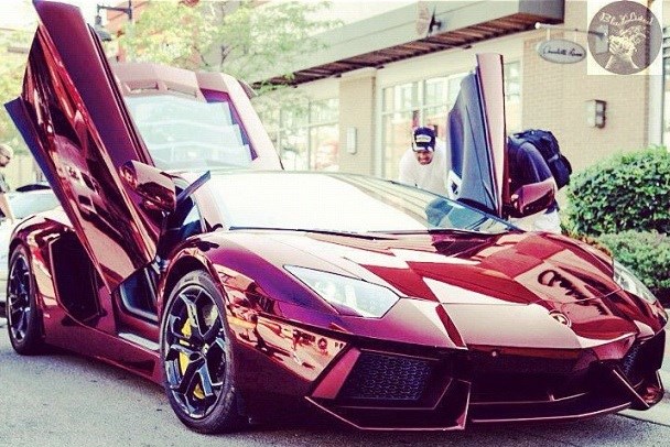 Lamborghini Aventador.