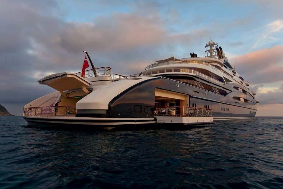Amazing Superyacht.