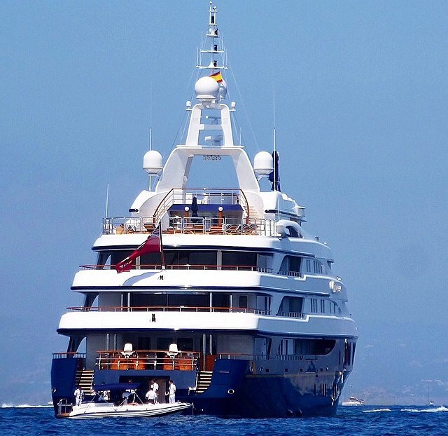 How many floors do you want on your yacht?