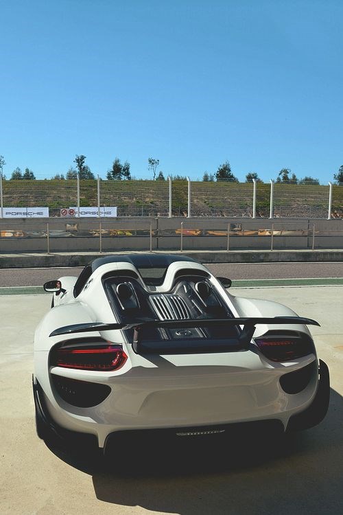 Porsche 918 Spyder.