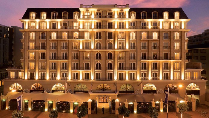 Cape Royale Luxury Hotel & Residence in Cape Town.