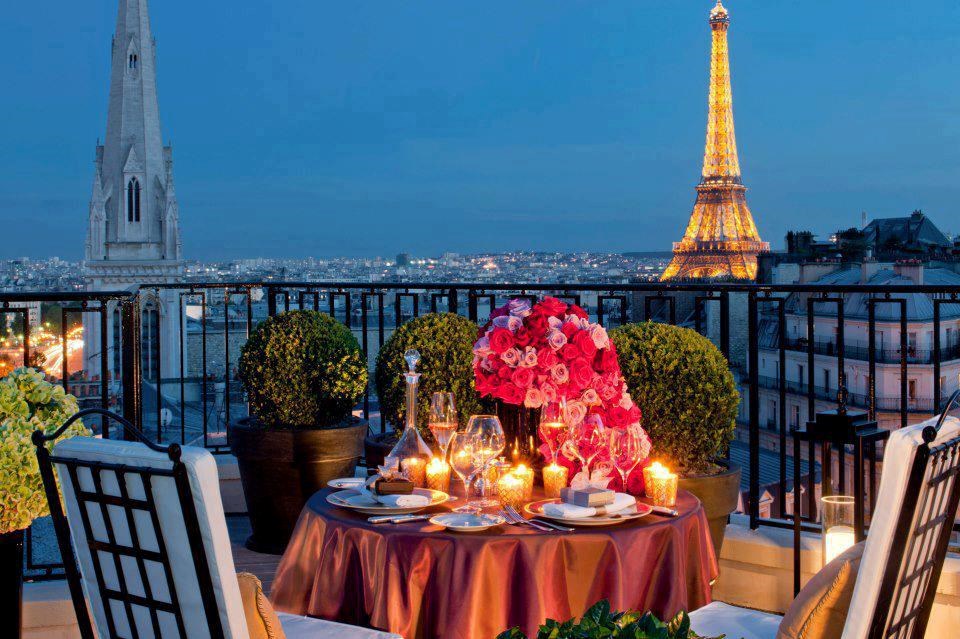 Romantic evening in Paris