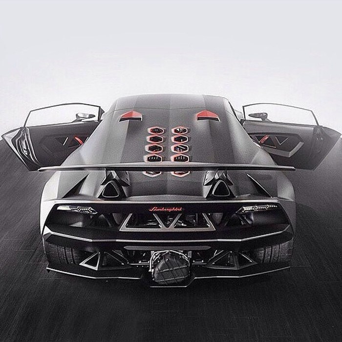 Lamborghini Sesto Elemento.