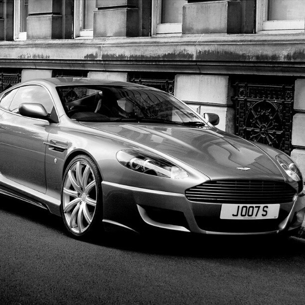 Aston Martin DBS