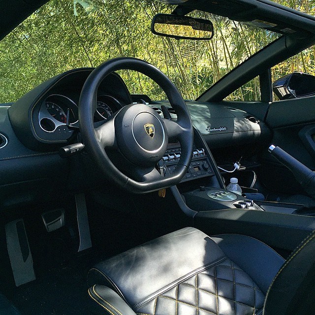 Lamborghini Gallardo LP560-4 Spyder Interior.