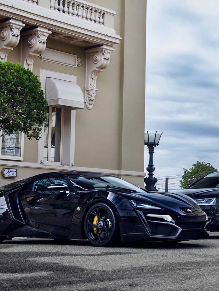 Lykan Hypersport.