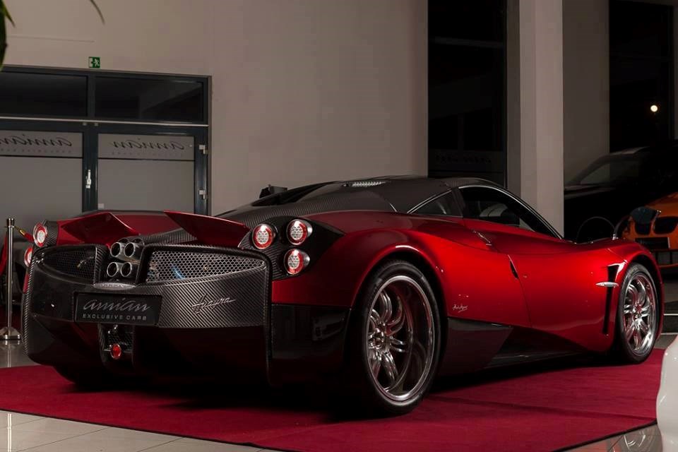 Pagani Huayra.