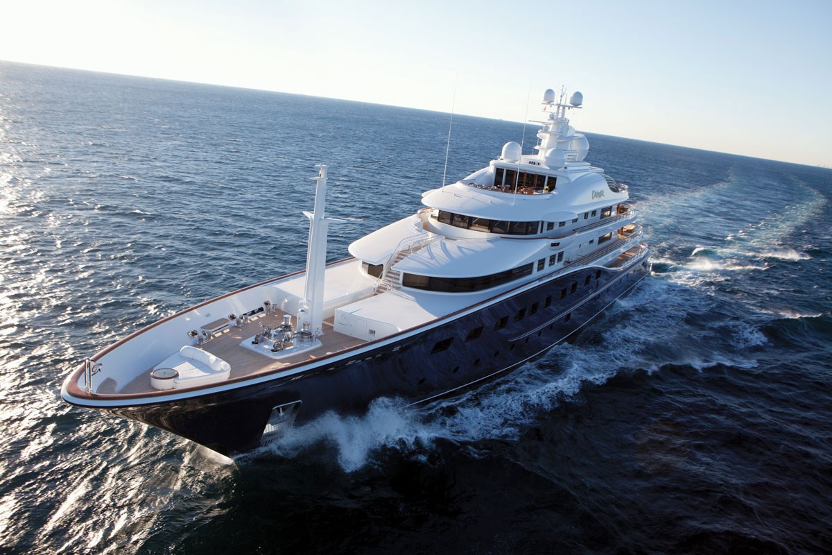 Cakewalk Superyacht is now available for $192,500,000