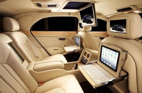 Bentley Mulsanne: Nicely plugged-in car