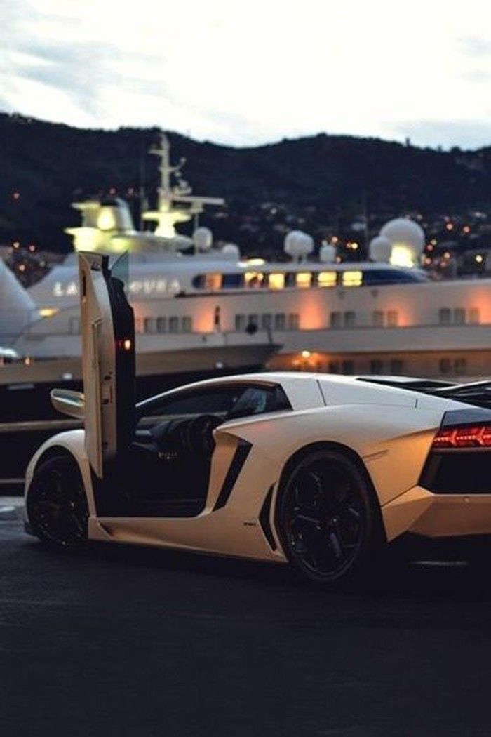 Magnificent Lambo.