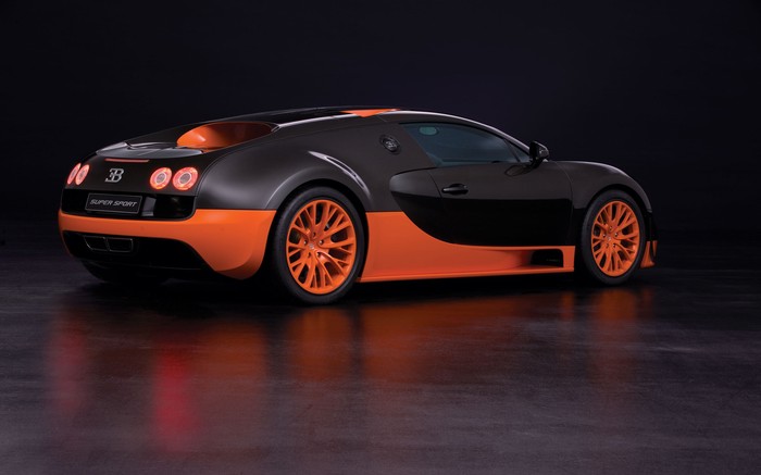 Black and orange Bugatti Veyron Super Sport. 