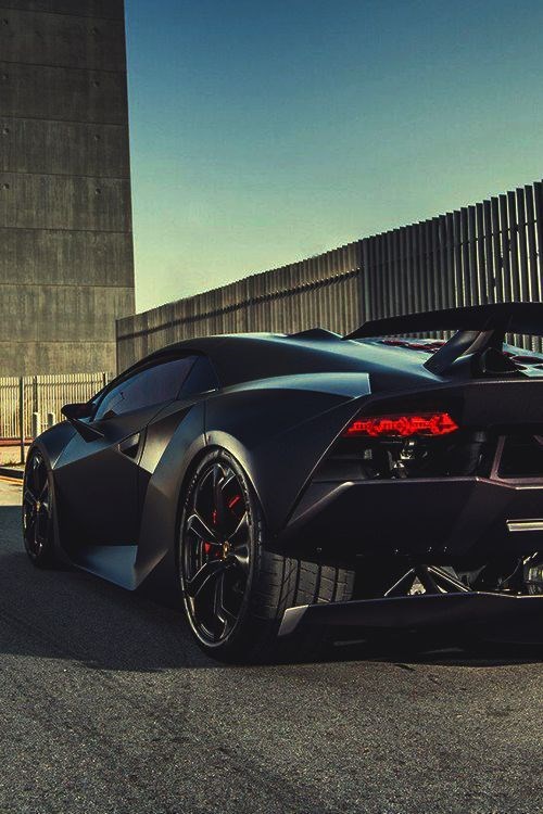 Lamborghini Sesto Elemento.
