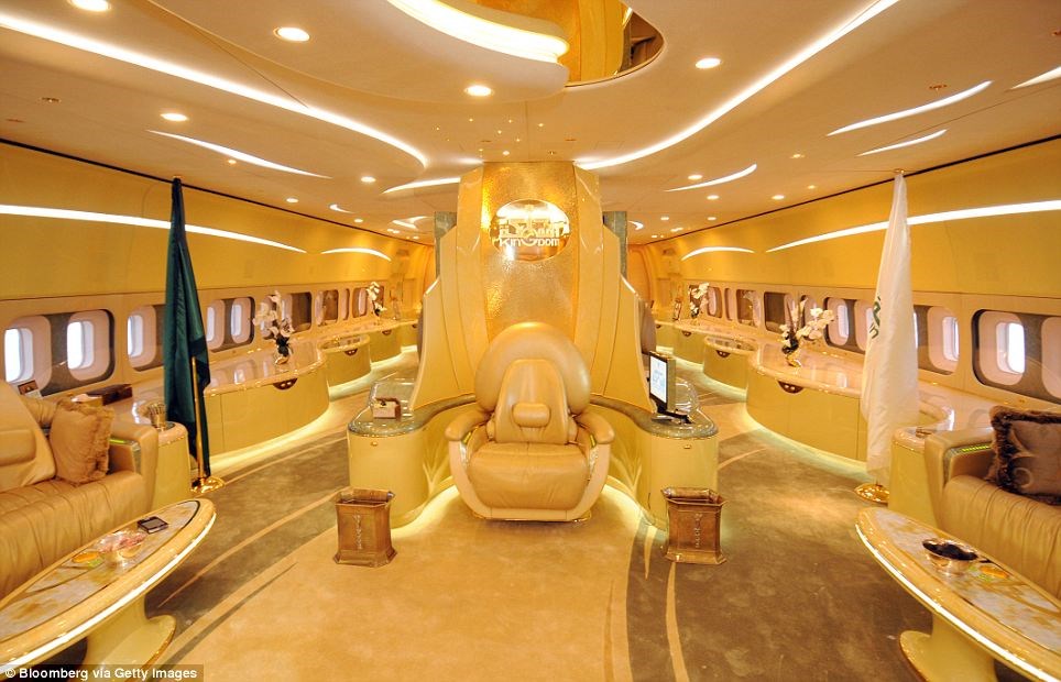 Amazing interior of Prince Al-Waleed's Boeing 747