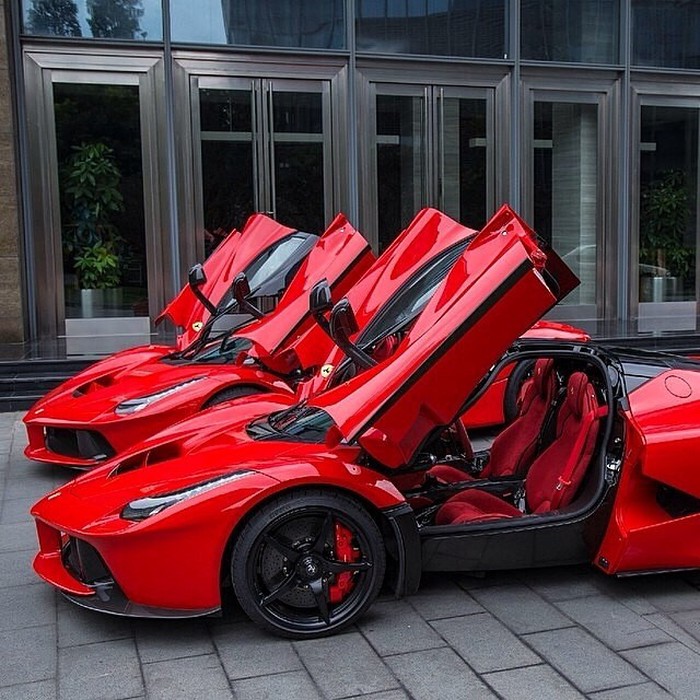 Ferrari couple.