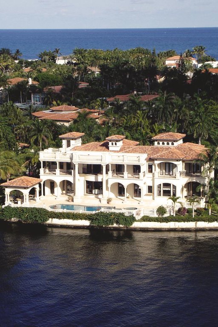Amazing mansion!