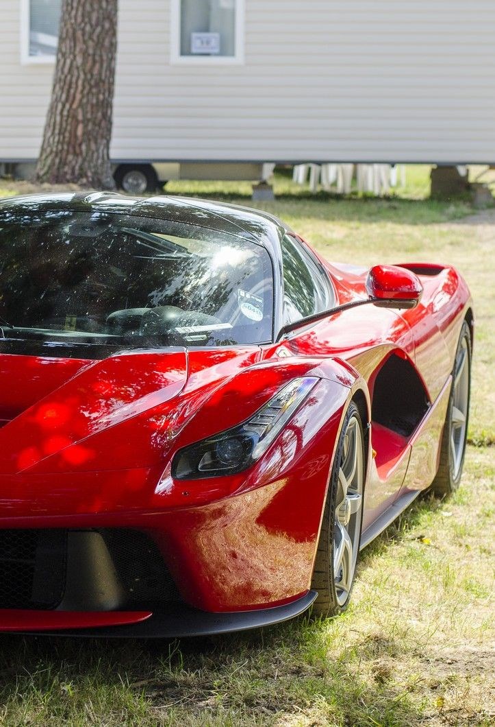 Ferrari La Ferrari.