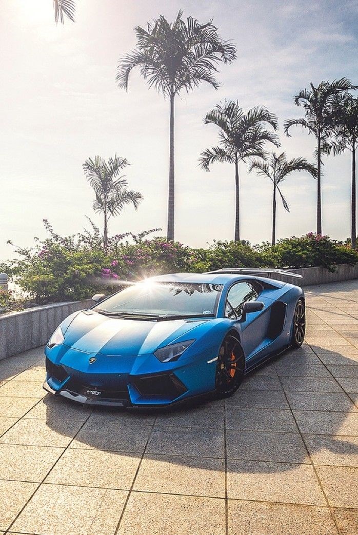 Lamborghini Aventador.