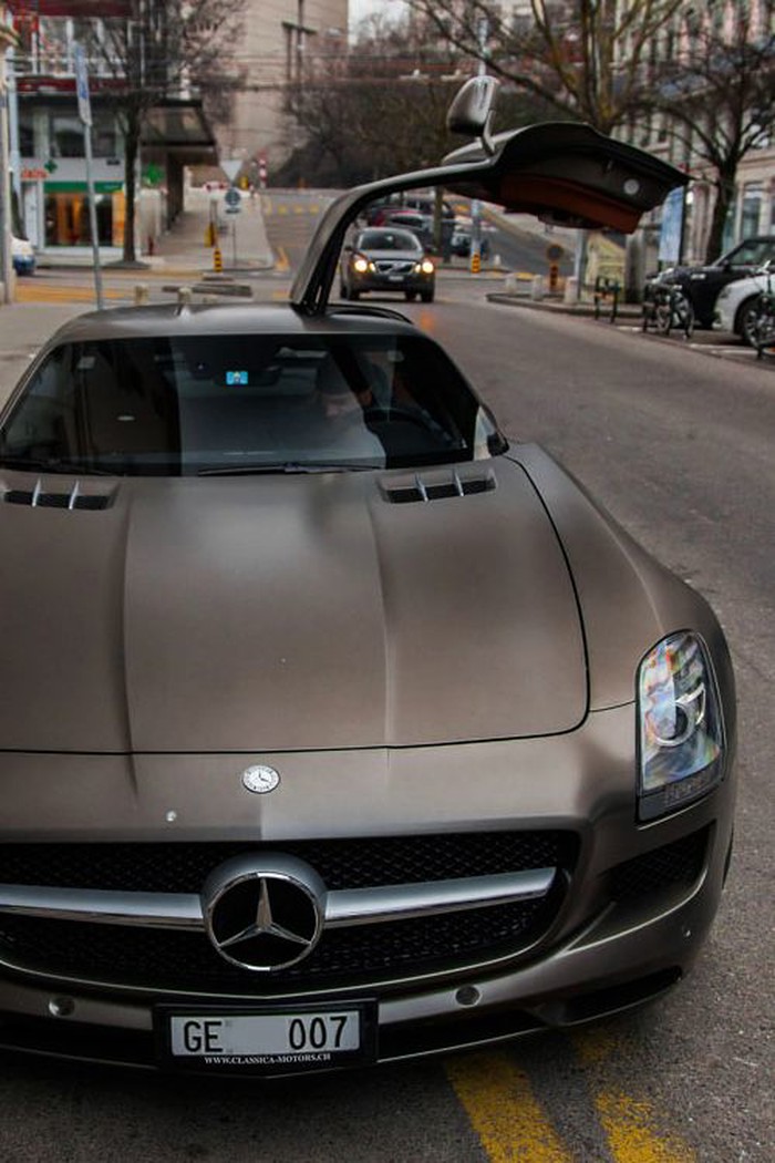 Awesome Mercedes in the street.