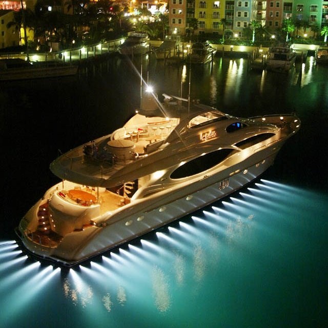 So cool! LED Underwater Light Kit for yachts.