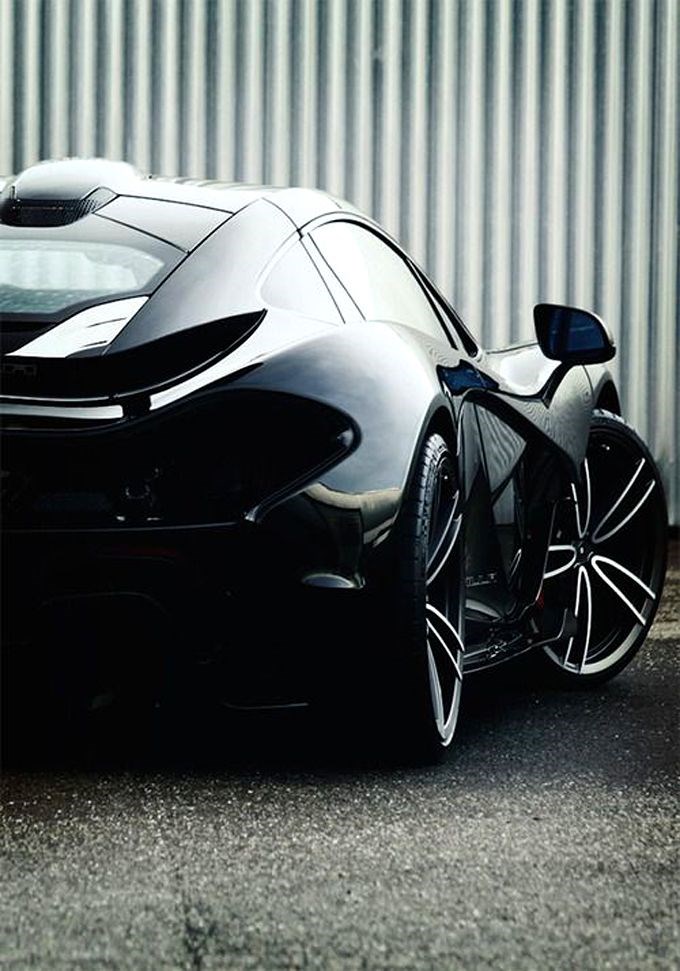 Stunning McLaren P1.