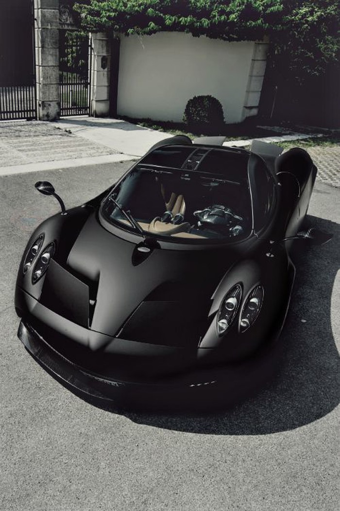 Pagani Huayra.