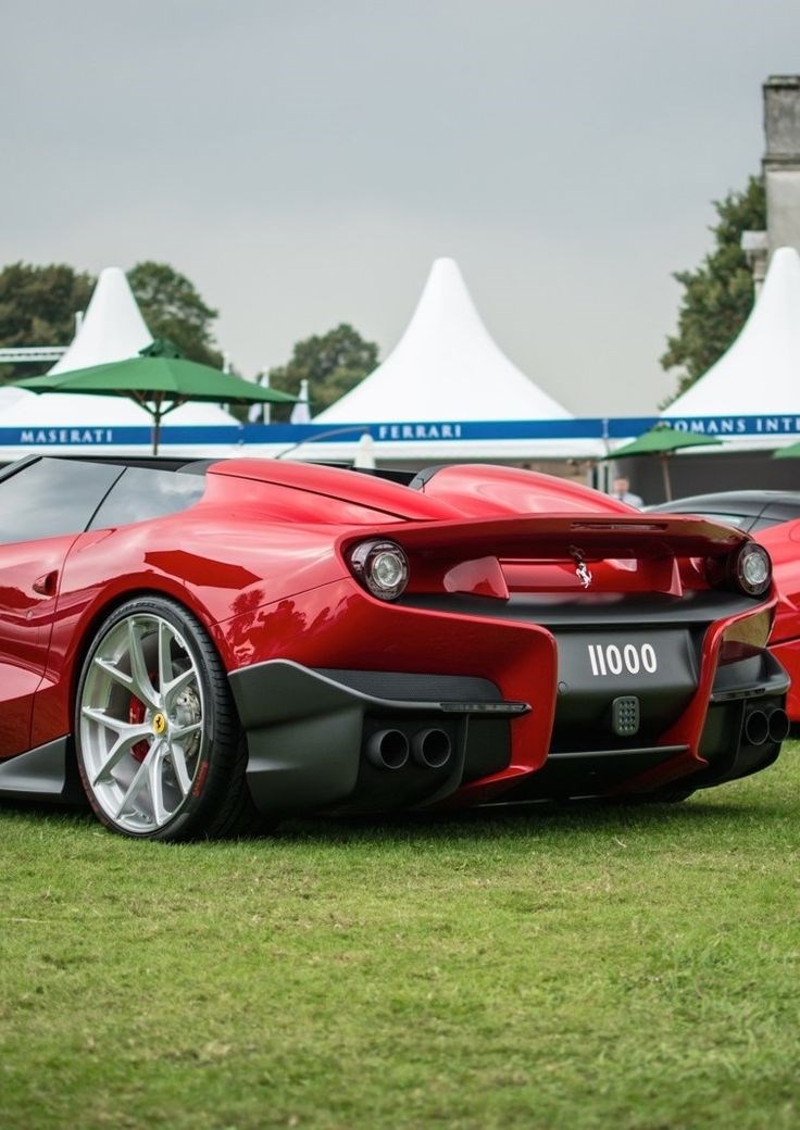 Ferrari F12 TRS.
