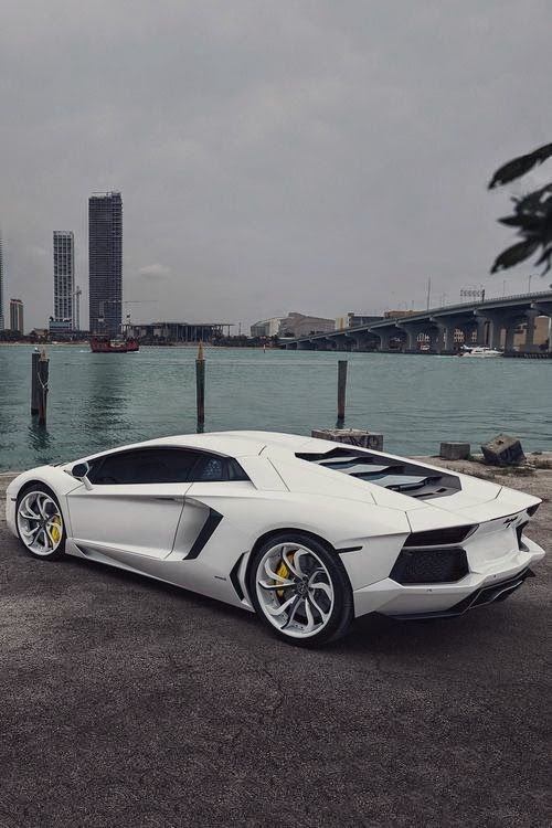Lamborghini Aventador.