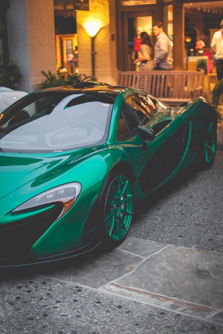 McLaren P1.