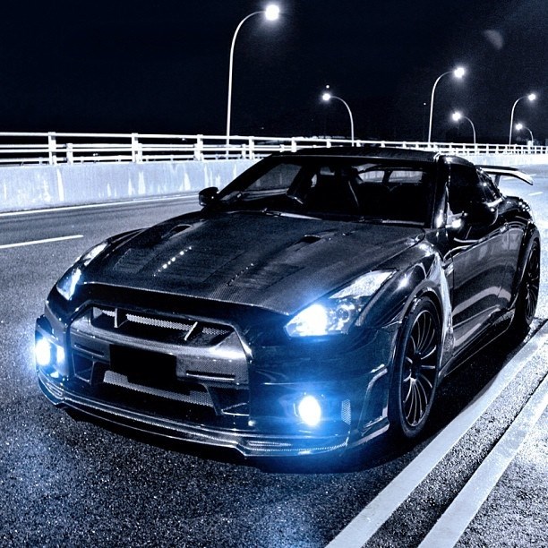Night time cruising with a Nissan GT-R