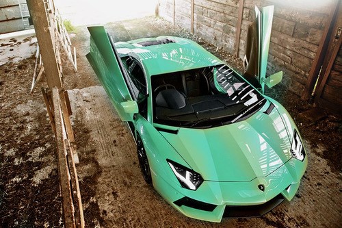 Lamborghini Aventador.